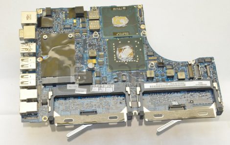 A1181 Macbook 13" Logic Board Core2 duo 2.1 GHz (820-2279-A 661-4708) Nem működik, alkatrésznek