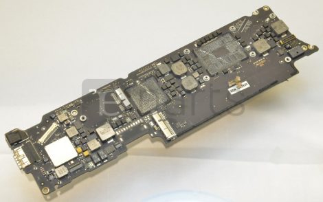 A1465 Macbook air 11" Logic Board i5 1.7 GHz 4GB (820-3208-A 661-6625) Nem működik, alkatrésznek