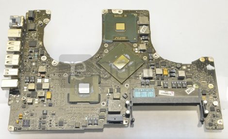 A1286 Macbook Pro 15" unibody Logic Board Core2 duo 2.4 Ghz 256MB (820-2532-A 661-4834) Nem működik, alkatrésznek