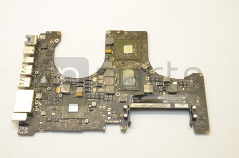 A1286 Macbook Pro 15" unibody Logic Board i7 2.40 Ghz 1GB (820-2915-B 661-6161) Nem működik, alkatrésznek