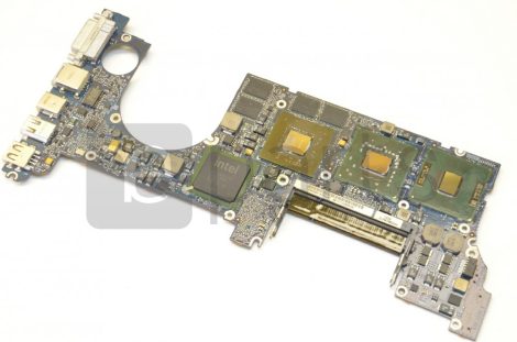 A1260 Macbook Pro 15" Logic Board Core2 duo 2.6GHz (820-2249-A) Nem működik, alkatrésznek